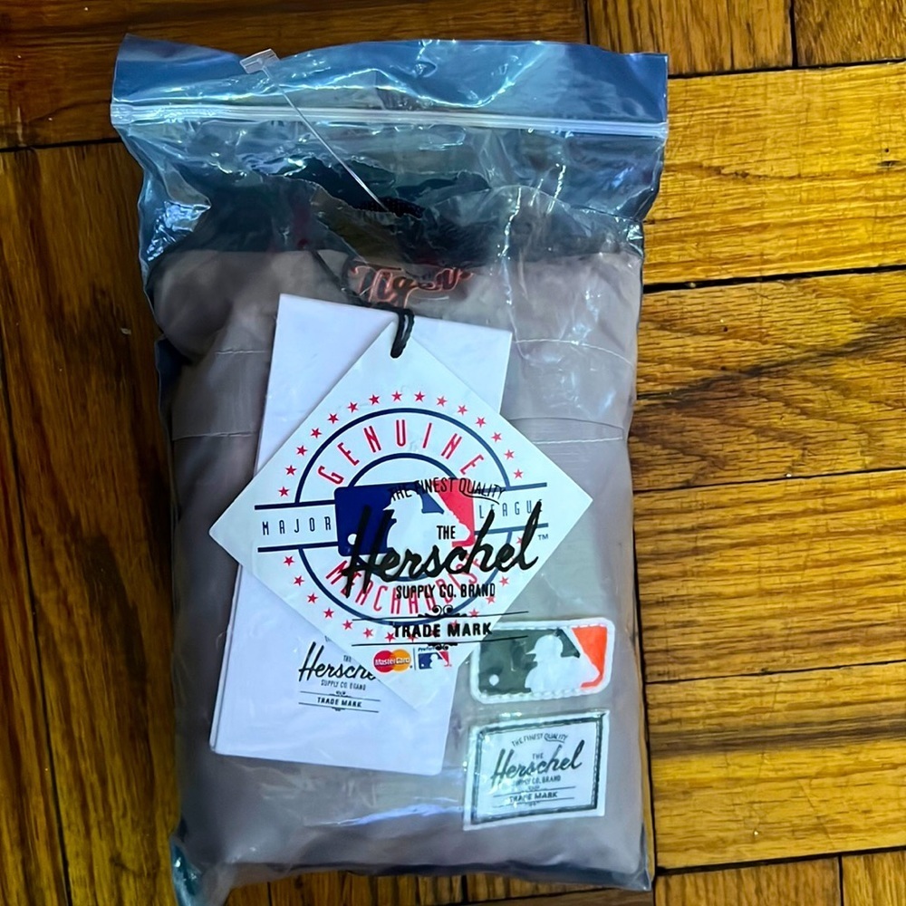 NWT Hershel packable tigers backpack